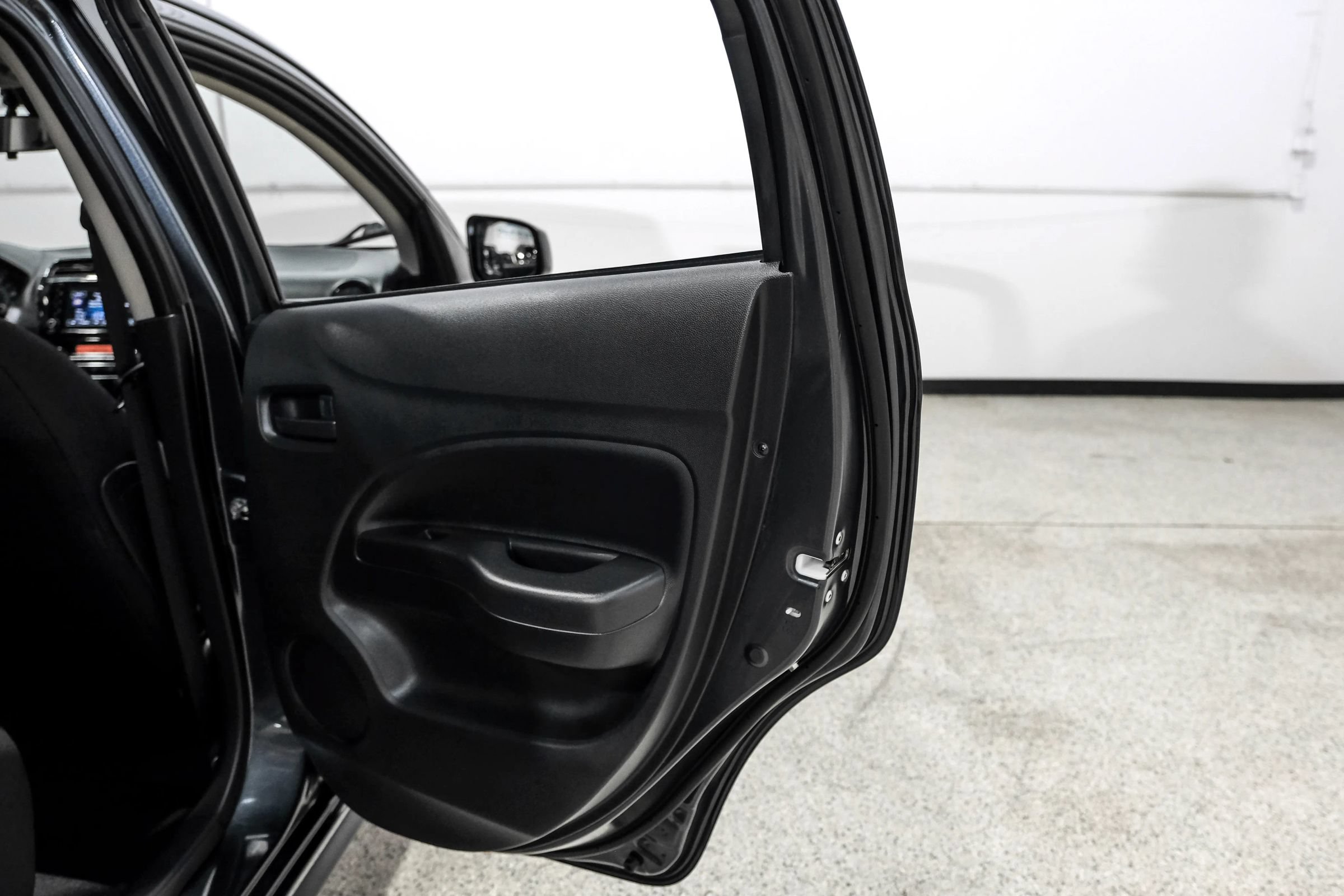 Used 2024 Mitsubishi Mirage ES FWD image 47