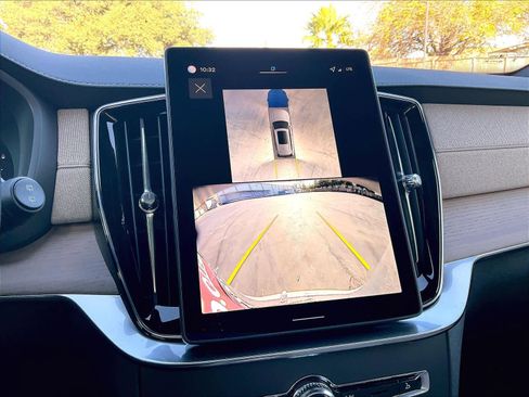 New 2026 Volvo XC90 T8 Plus w/ Protection Package Premier image 20