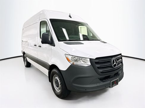New 2025 Mercedes-Benz Sprinter 2500 image 1