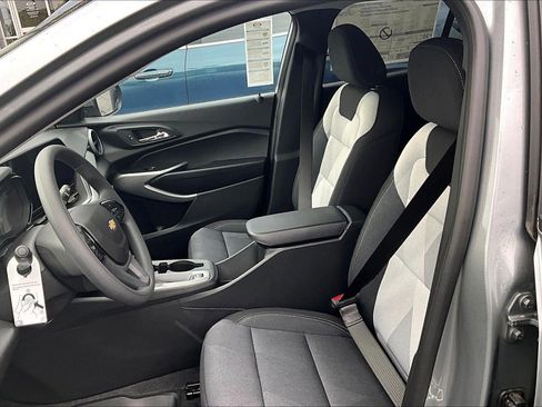 New 2026 Chevrolet Trax LS w/ LS Convenience Package FWD image 9