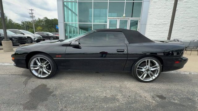 Used 2001 Chevrolet Camaro Z28 w/ SS Performance/Appearance Pkg RWD image 5