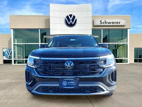 Certified 2024 Volkswagen Atlas Cross Sport SE image 7