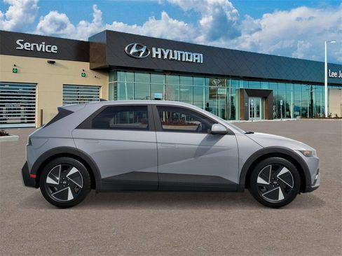 New 2026 Hyundai Ioniq 5 SE image 7