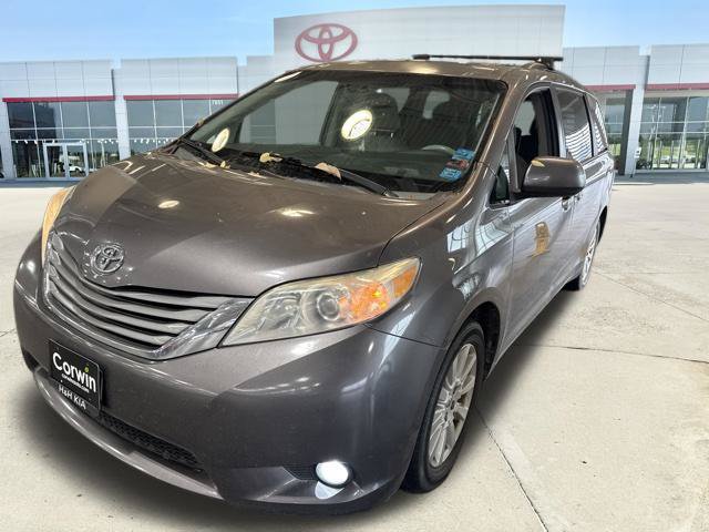 Used 2012 Toyota Sienna XLE AWD/4WD image 12