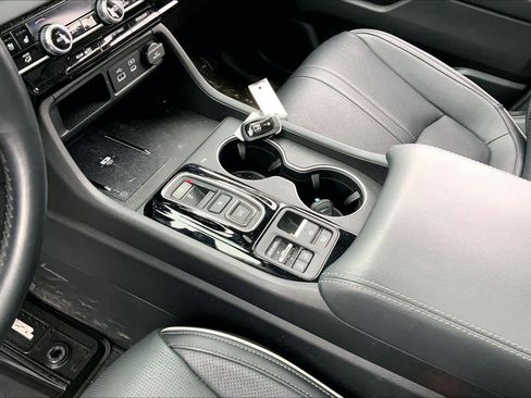 Used 2024 Honda Pilot Elite image 17