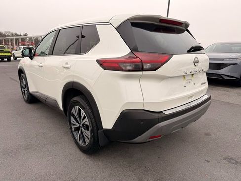 Certified 2023 Nissan Rogue SV image 7