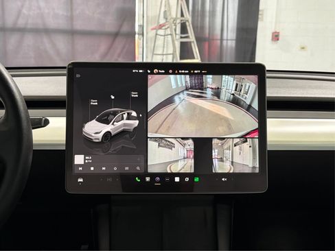 Used 2022 Tesla Model Y Long Range image 29