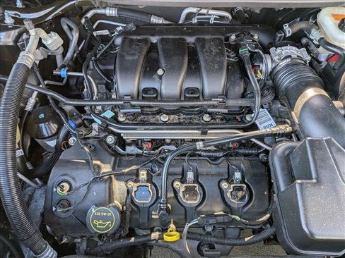 Used 2018 Ford Explorer Limited image 24