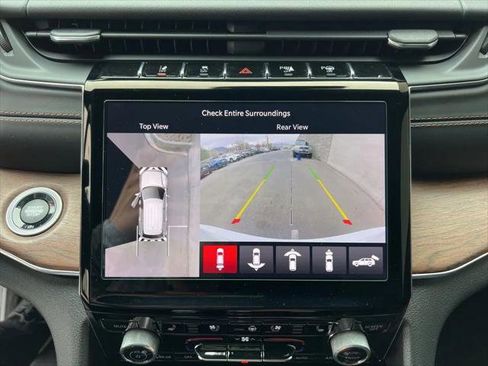 Certified 2022 Jeep Grand Cherokee Summit w/ MOPAR Finishing Package AWD/4WD image 20