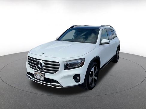 Used 2025 Mercedes-Benz GLB 250 4MATIC image 5