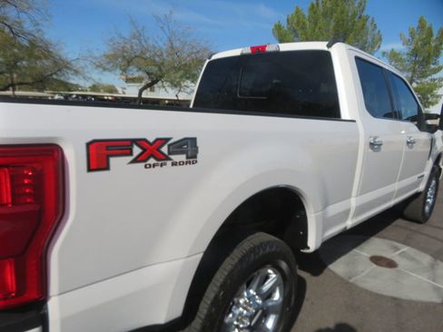 Used 2019 Ford F250 Platinum w/ Platinum Ultimate Package AWD/4WD image 10