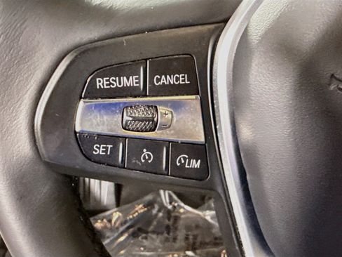 Used 2022 BMW 330i Sedan w/ Driving Assistance Package RWD image 14