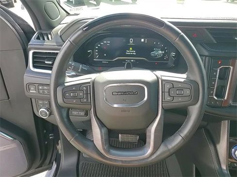 Used 2023 GMC Yukon XL Denali Ultimate image 15