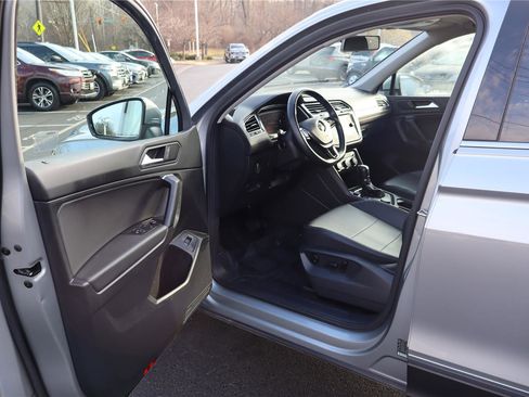Used 2019 Volkswagen Tiguan SEL image 12