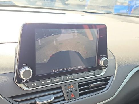 Certified 2025 Nissan Altima 2.5 S FWD image 22