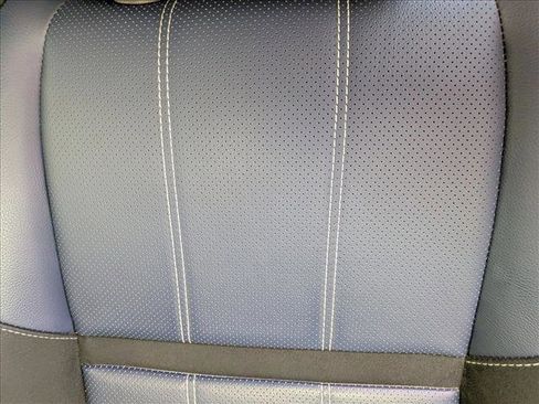 Certified 2023 Land Rover Range Rover Velar R-Dynamic S image 14