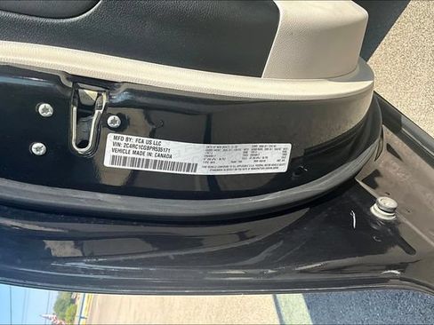 Used 2023 Chrysler Voyager LX FWD image 18