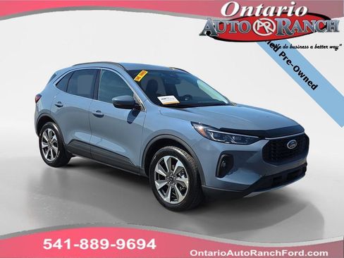 Certified 2025 Ford Escape Platinum AWD/4WD image 1