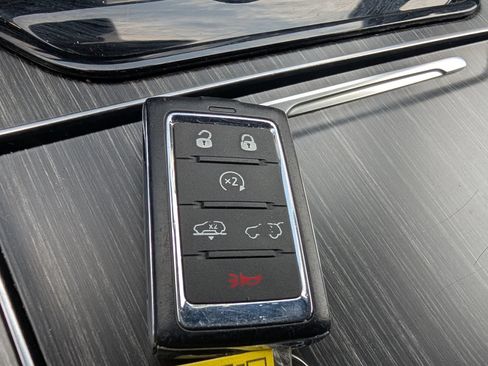 Used 2024 Jeep Wagoneer Series III AWD/4WD image 20