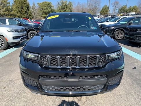 Used 2023 Jeep Grand Cherokee L Altitude image 9