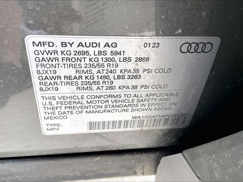 Used 2023 Audi Q5 e Premium w/ Convenience Package AWD/4WD image 34