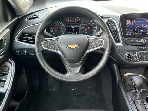 Used 2022 Chevrolet Malibu LT image 13