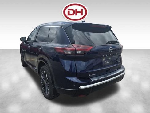 Used 2024 Nissan Rogue Platinum w/ Platinum Premium Package AWD/4WD image 2