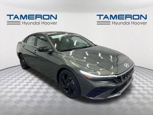 New 2026 Hyundai Elantra SEL Sport image 7