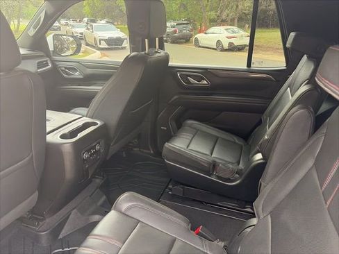 Used 2022 Chevrolet Tahoe RST w/ Luxury Package AWD/4WD image 8