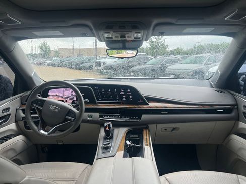Used 2022 Cadillac Escalade Sport Platinum w/ LPO, ONYX Package AWD/4WD image 22
