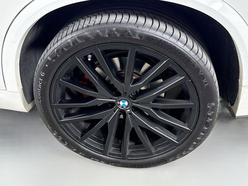 Used 2023 BMW X5 xDrive40i w/ M Sport Package image 31