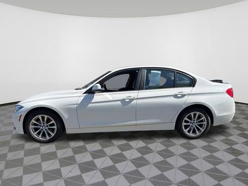 Used 2016 BMW 320i xDrive Sedan AWD/4WD image 4