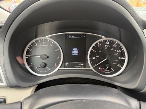 Used 2017 Nissan Sentra SV image 17
