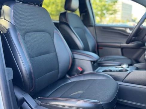 Used 2025 Ford Escape ST-Line image 21