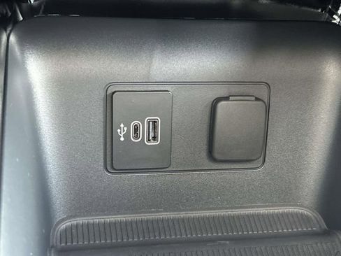 New 2026 Ford Explorer Platinum image 33