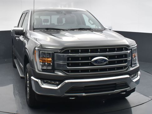 Used 2023 Ford F150 Lariat image 2