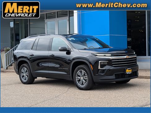 Certified 2024 Chevrolet Traverse LT w/ Trailering Package AWD/4WD image 1