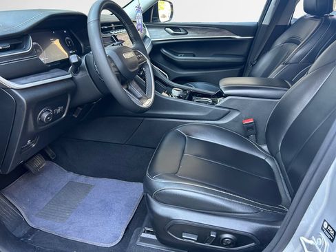 Certified 2023 Jeep Grand Cherokee Limited AWD/4WD image 12