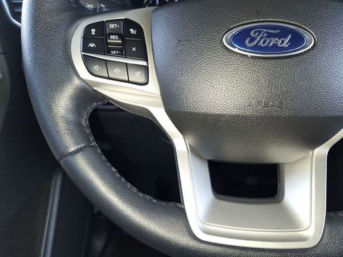 Used 2023 Ford Explorer XLT w/ Equipment Group 202A image 26