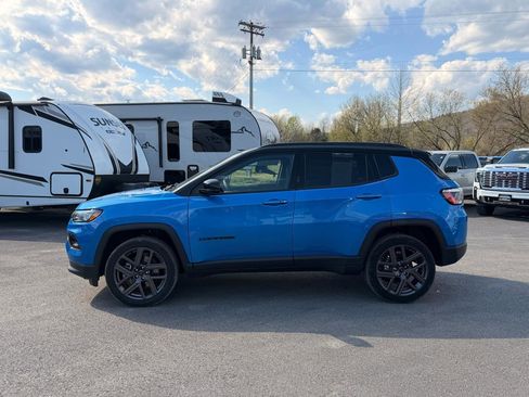 Used 2026 Jeep Compass Limited AWD/4WD image 8