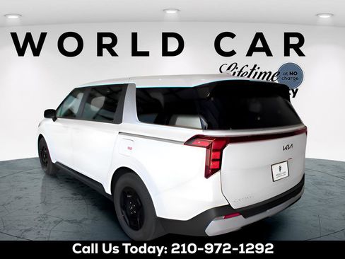 New 2026 Kia Carnival LXS image 5