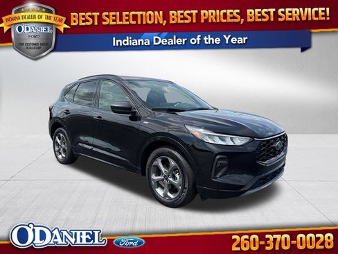 Used 2023 Ford Escape ST-Line w/ Tech Pack #1 AWD/4WD image 1