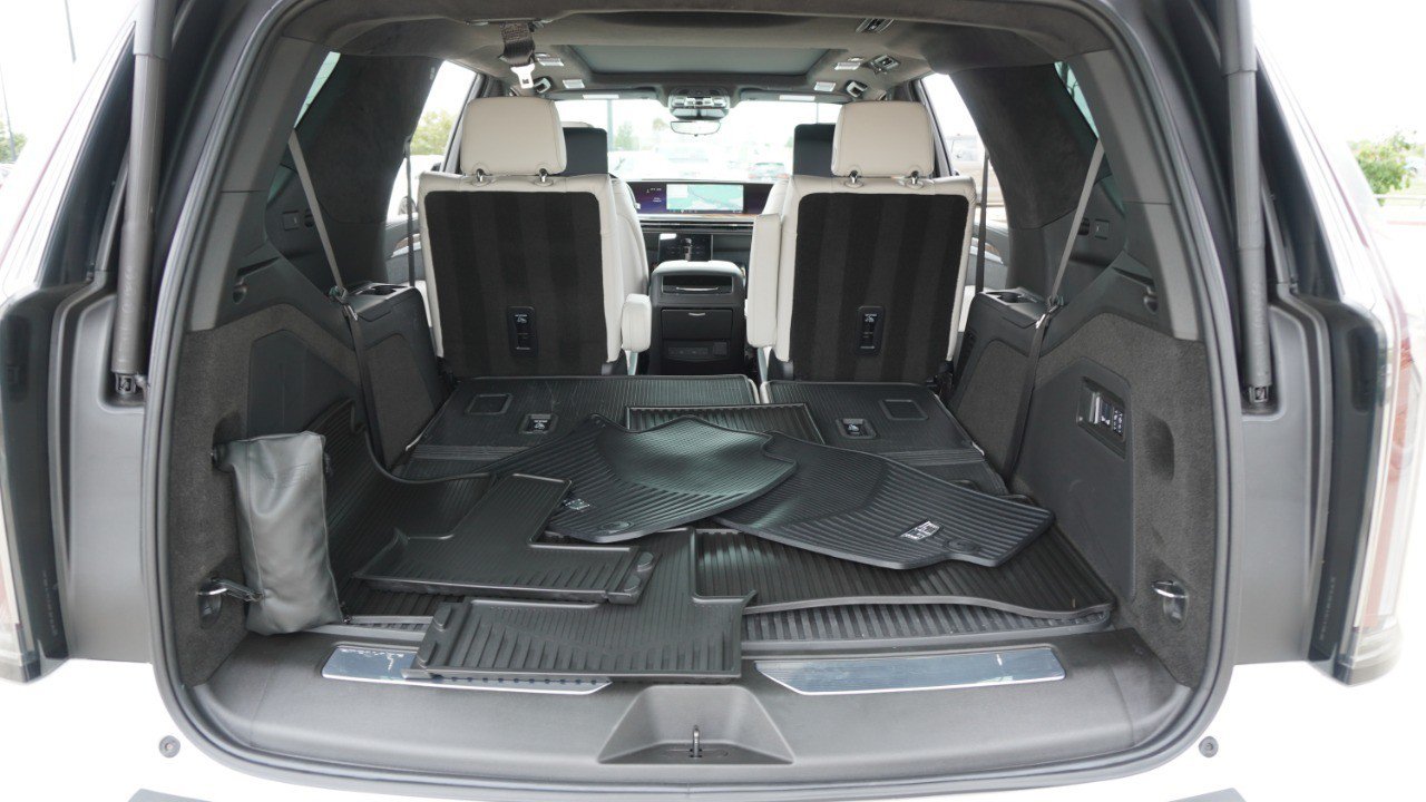Used 2025 Cadillac Escalade Sport Platinum AWD/4WD image 37