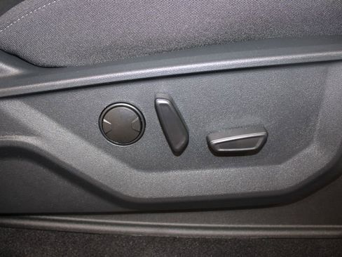 New 2025 Ford F150 XLT w/ Equipment Group 302A MID image 31