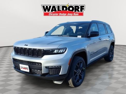 New 2025 Jeep Grand Cherokee 4WD image 5