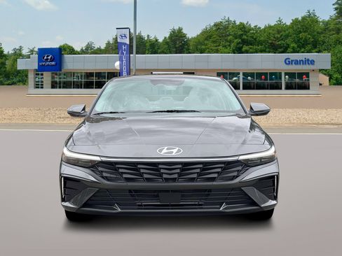 New 2026 Hyundai Elantra Limited image 12