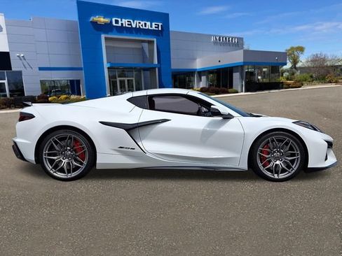 Used 2026 Chevrolet Corvette Z06 w/ Battery Protection Package RWD image 22