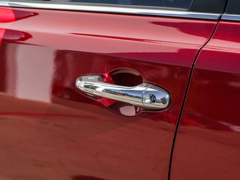 Used 2018 Toyota RAV4 Limited image 41