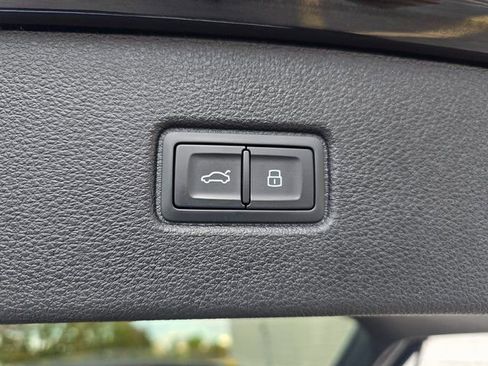 Used 2025 Audi Q7 3.0T Premium Plus image 54