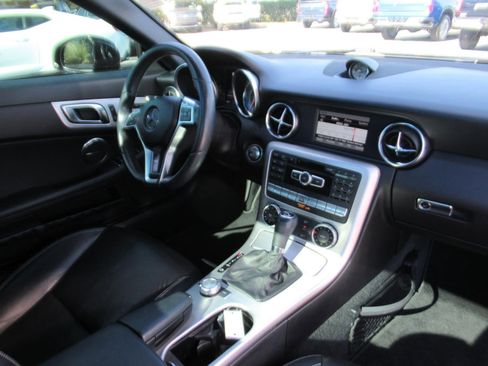 Used 2013 Mercedes-Benz SLK 350 image 11